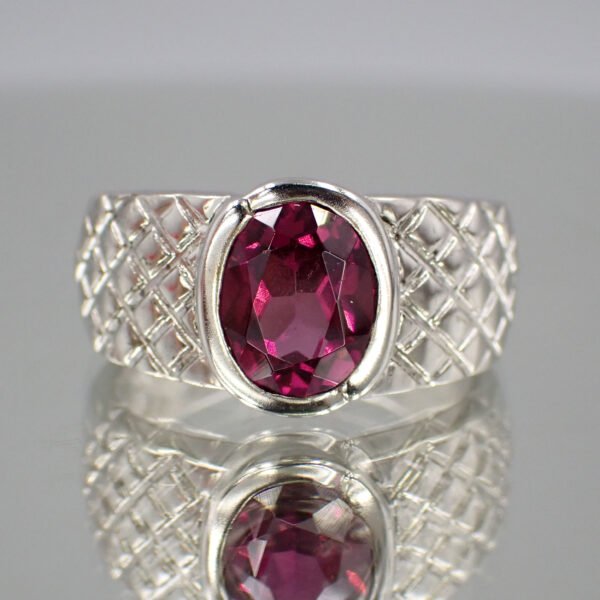 Malaya Garnet Ring 3.10ct - Image 9