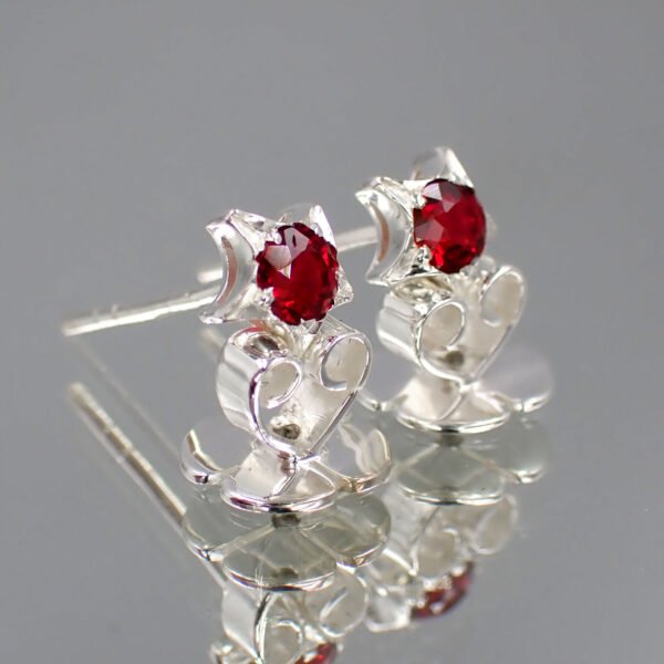 Minimal Star Earring - Image 5